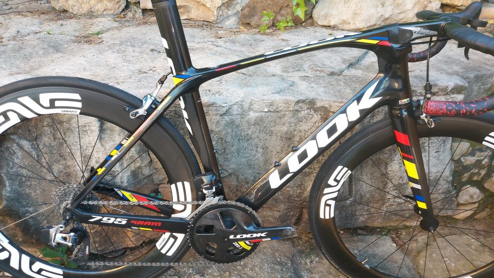 LOOK 795 Light Aero – SRAM Red eTap t54