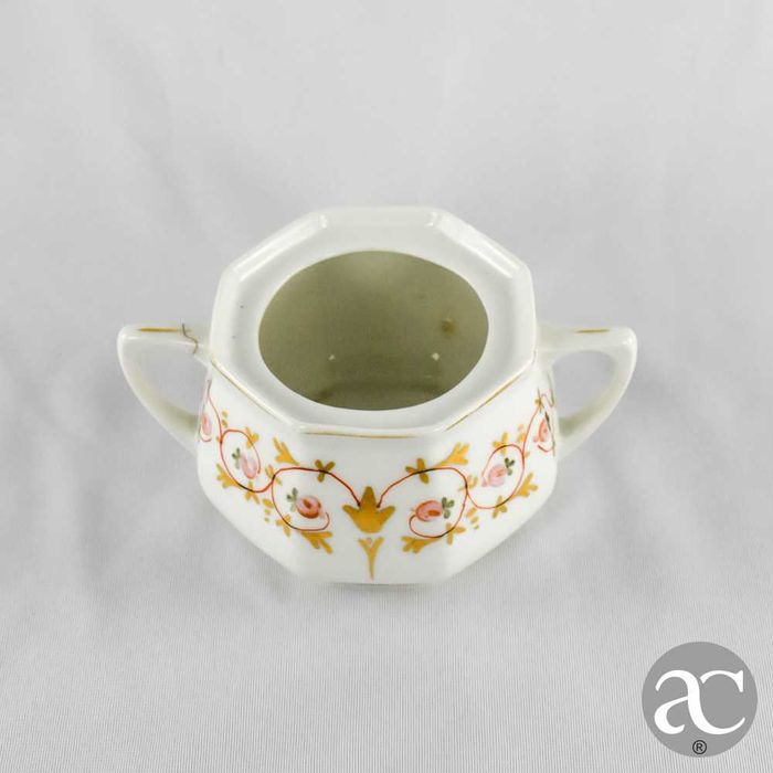 Açucareiro em porcelana Vista Alegre, com dourado