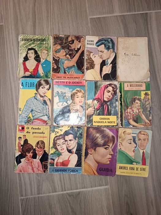 Livros Antigos da Coleção Amorzinho, 2 Corações e Revista Semanal