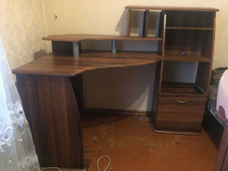 Компьютерный стіл