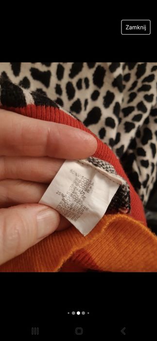 Kolorowy sweterek zwierzęcy motyw