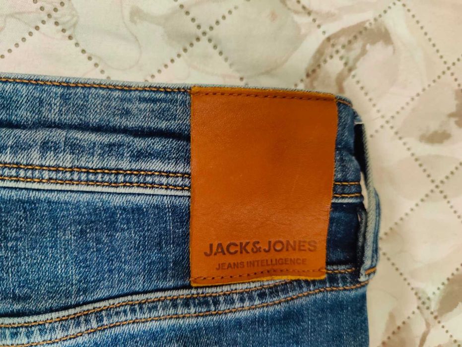 Calças Jack Jones tam. 43 em excelente estado