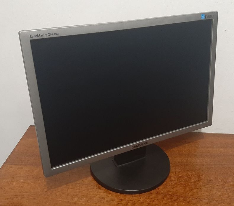 Монитор 20" Samsung SyncMaster 2043nw 20 дюймов