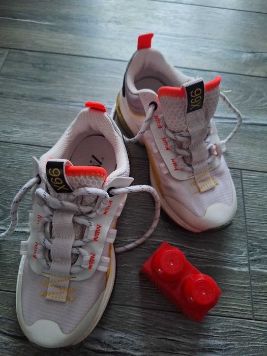 buty sportowe: dzieci, Zara: skóra i materiał, viralowe kolory