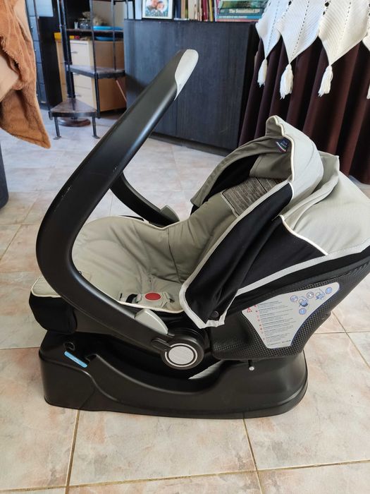 Carrinho bebé Trio Living Chicco + Cadeira papa Chicco