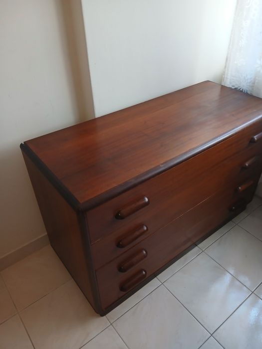 Comoda de 4 gavetas