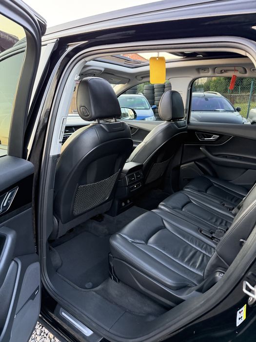 Audi Q7 3.0T Premium Black