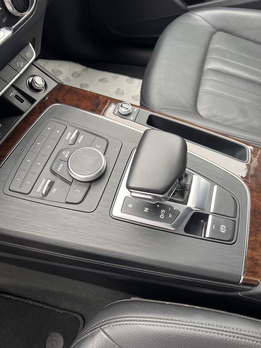 Audi Q5 2019 II покоління 2.0 TFSI S-tronic 252 к.с. Quattro Premium