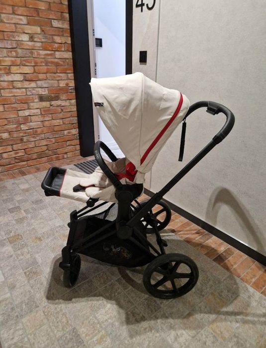 Sprzedam spacerówkę cybex Ferrari 2.0