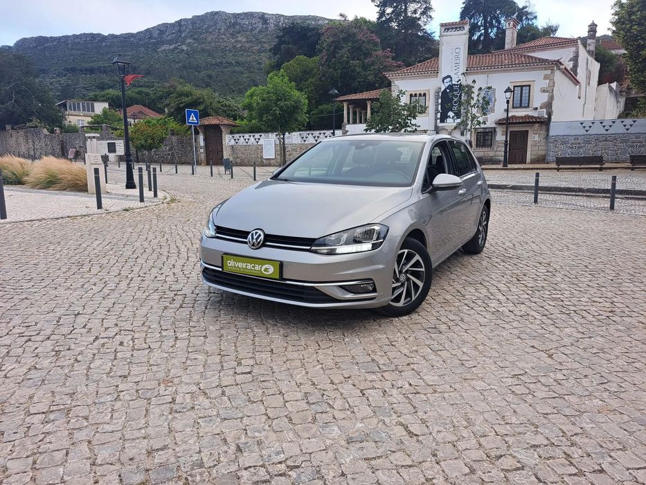VW Golf 2.0 TDI DSG Sound