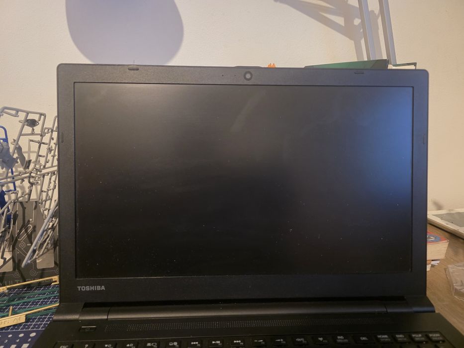 Portatil Toshiba i5, 12 gb, ssd 512