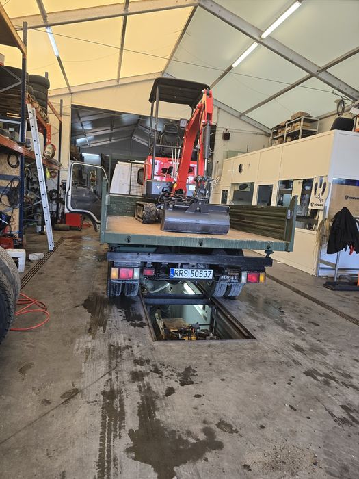 Wynajem koparki 1.6t