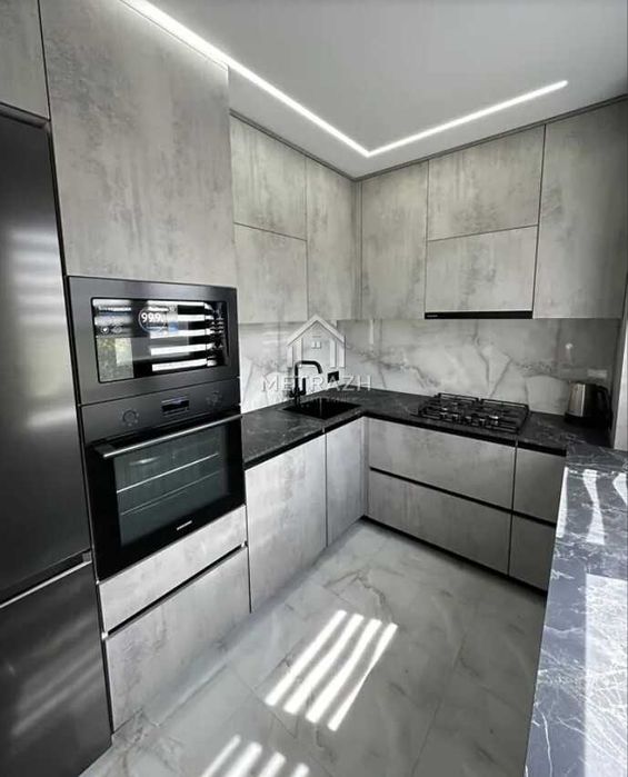 87118 Продам стильную  3 комнатную квартиру на Гагарина!