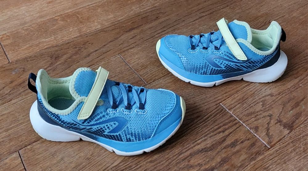 Decathlon кроссовки ориг.р.33(21,5см)