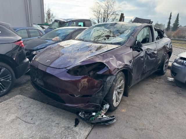 Tesla Y Tesla Model Y 2024r. uszkodzona