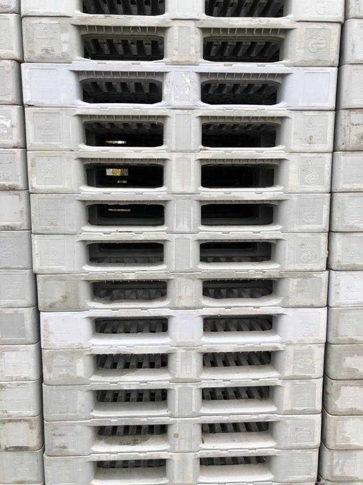 Paleta plastikowa używana H1