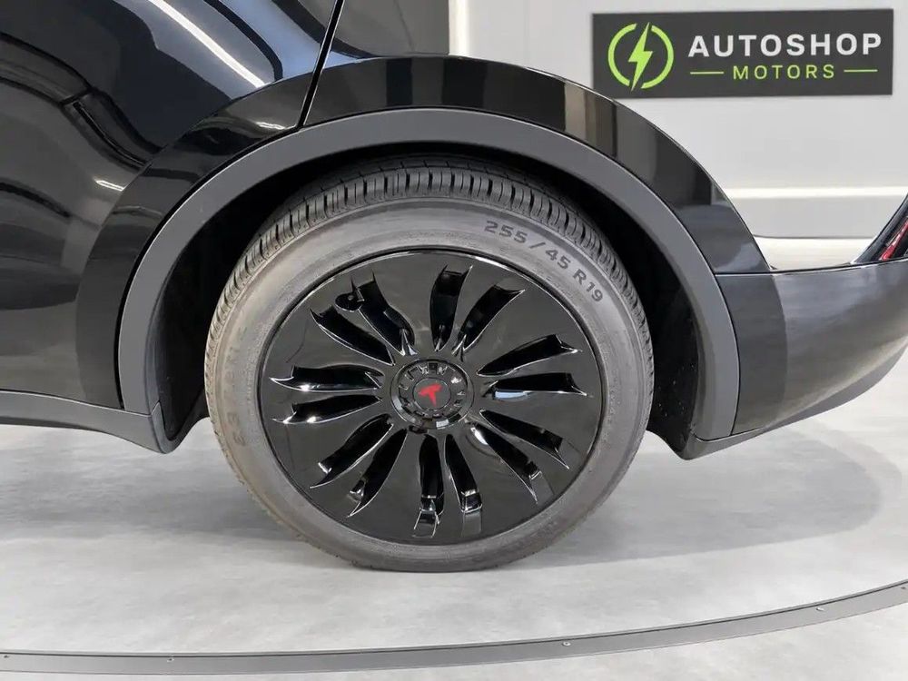 Tesla Model Y 2022 photo 3