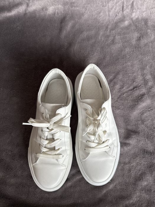 Gino Rossi białe sneakersy