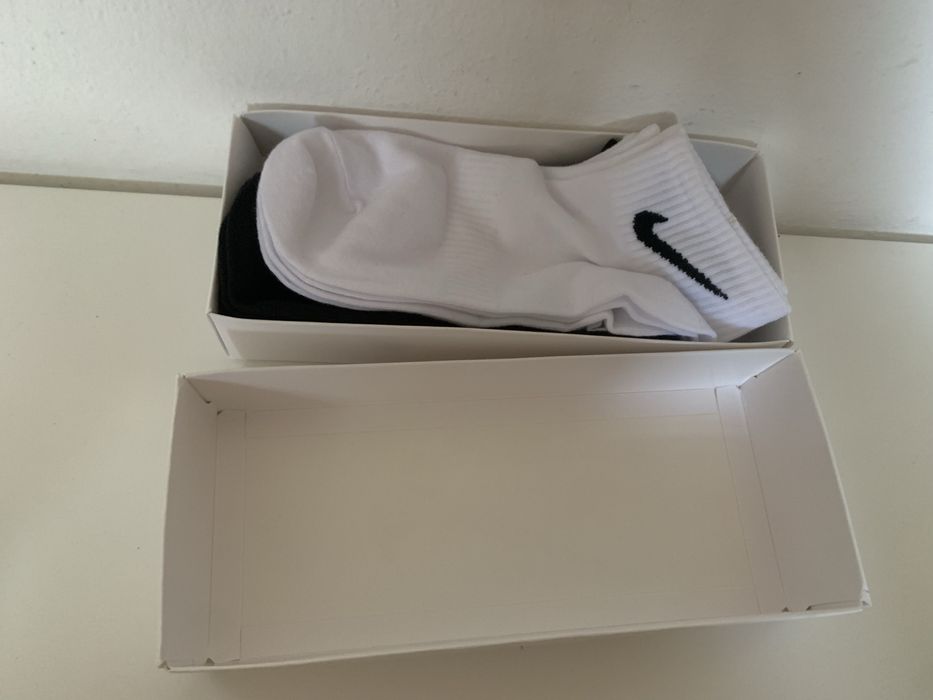 Sprzedam 5 par skarpetek nike