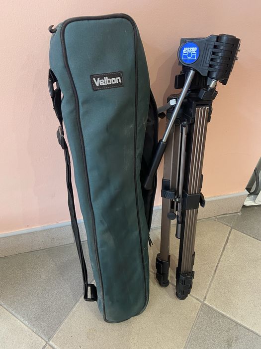 Освітлення і різні аксесуари для відео камери