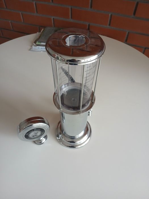 Dystrybutor na Alkohol Drinking Station