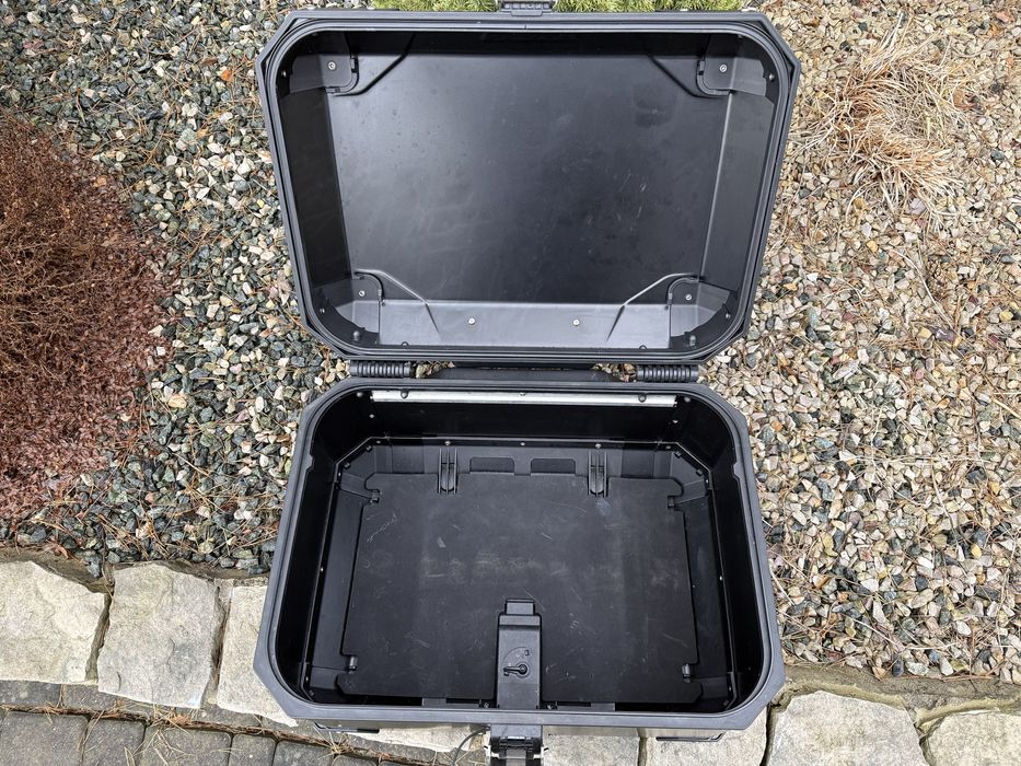 Kufer Centralny 58l Givi Monokey Trakker Outback Evo Wkladka Oparcie