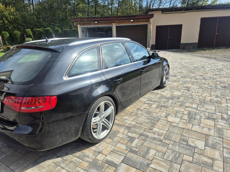 Sprzedam Audi A4 B8 2.0 TDI – 143 KM