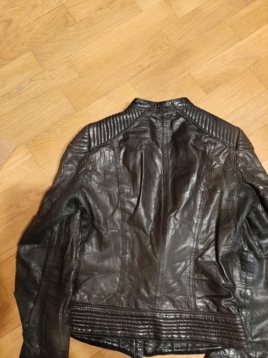 Шкіряна куртка весна-осінь