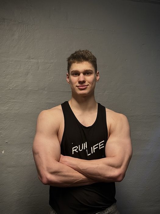 Zmień sylwetkę przed latem - treningi personalne w FA Stare Miasto.