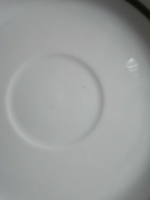 Talerzyk podstawka Kahla biała porcelana ,zielona otoczka