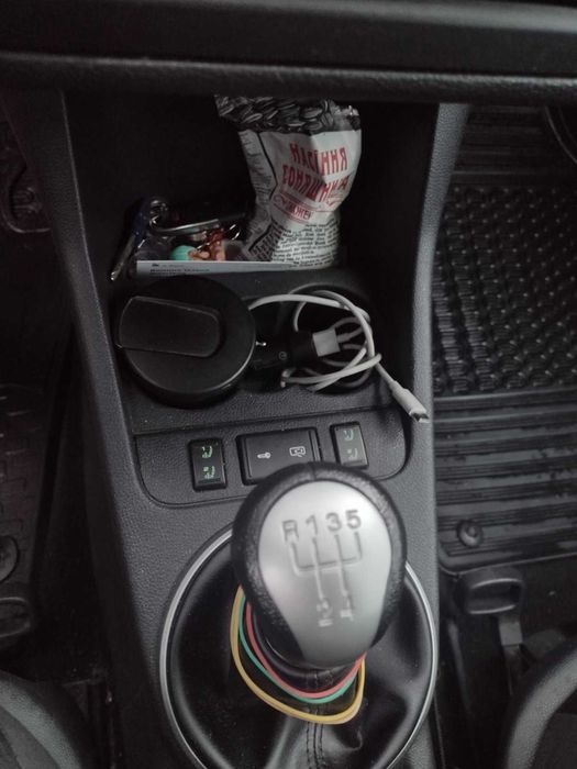 Продам skoda ROOMSTER 1.6TDI