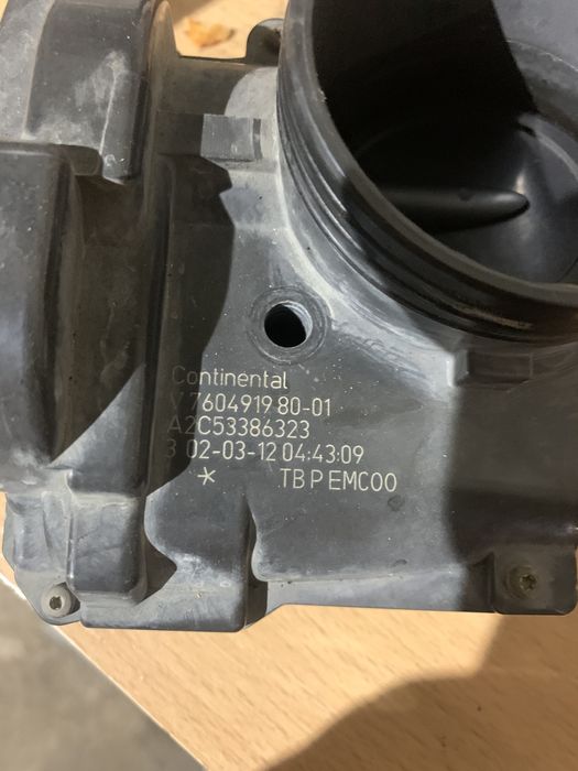 Дросельна заслонка 1.4 1.6 бенз Continental   V760491980-01