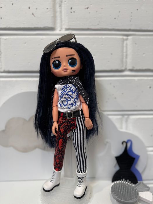Лялька хлопчик Lol OMG Remix Rocker Boi MGA