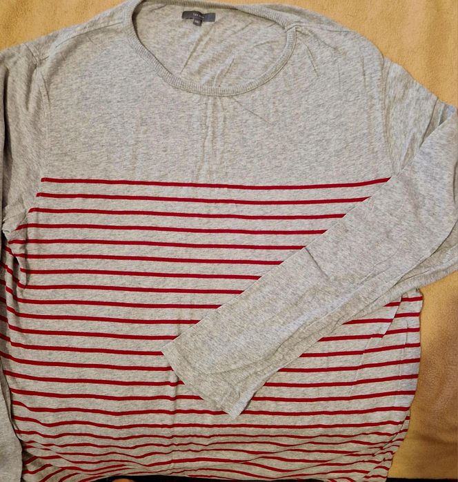 Diversas camisolas em algodão sweatshirt
manga comprida
Novas sem uso