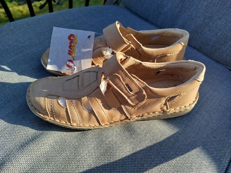 Bardzo wygodne nowe buty Escort r. 39