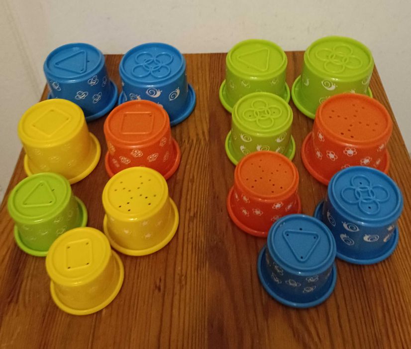 Пирамидка пасочки формочки для малышей игрушка для песочницы