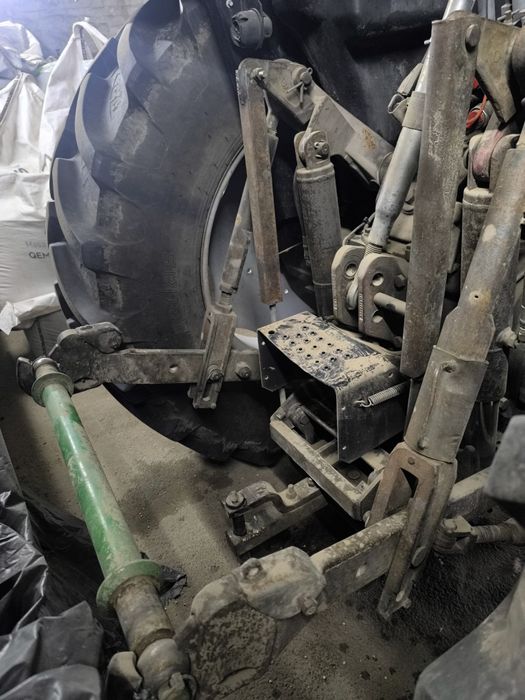 Трактор Massey Ferguson 3085