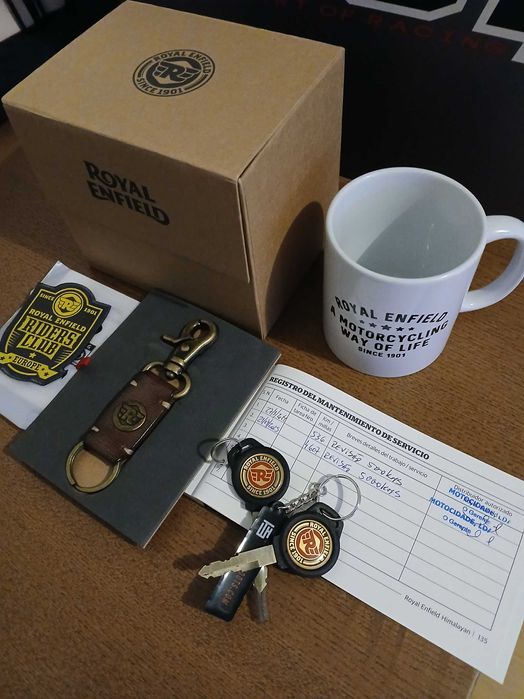 Royal Enfield Himalayan 411 - Semi Nova!