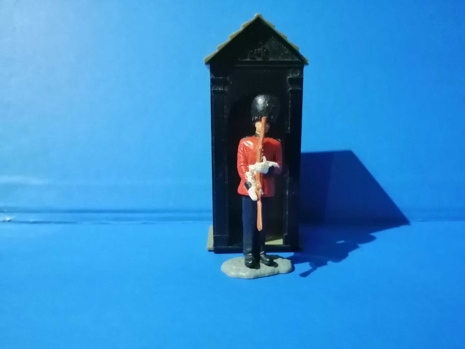 Timpo Toys - 8 Fotos