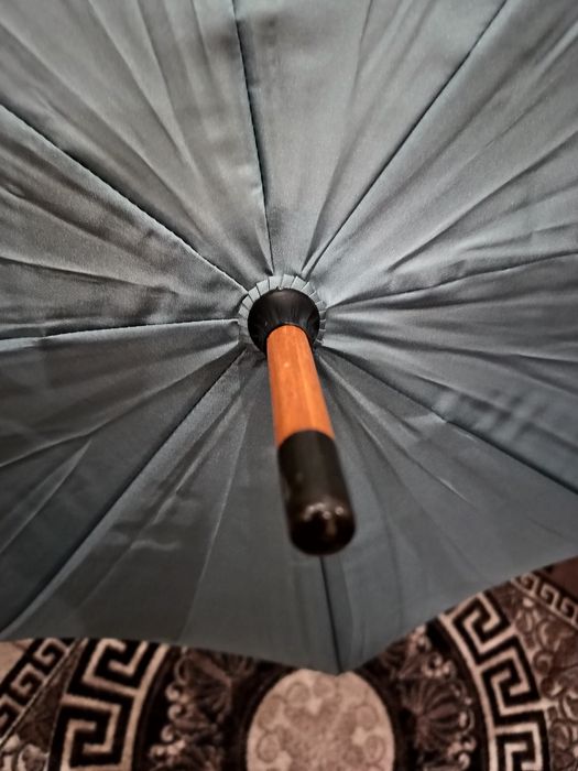 Продам зонт, новый, трость.