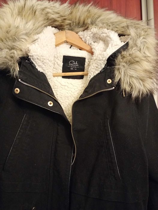 Kurtka C&A czarna ocieplana na dwie pory roku