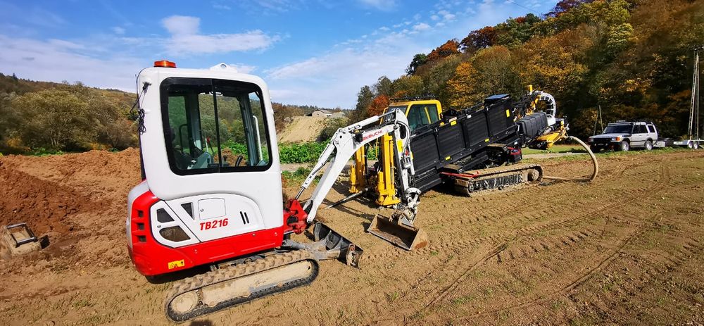 Usługi minikoparką 2t