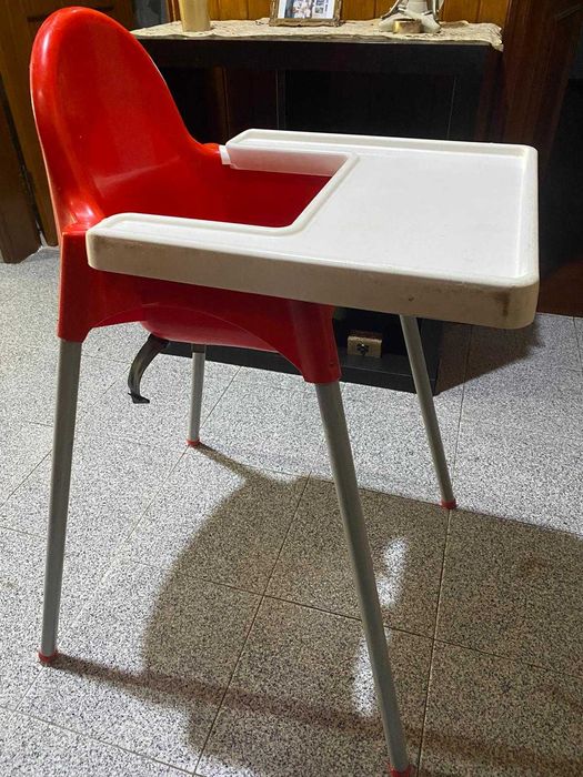 Cadeira de refeição para bebé