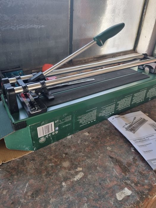 Máquina de cortar azulejos