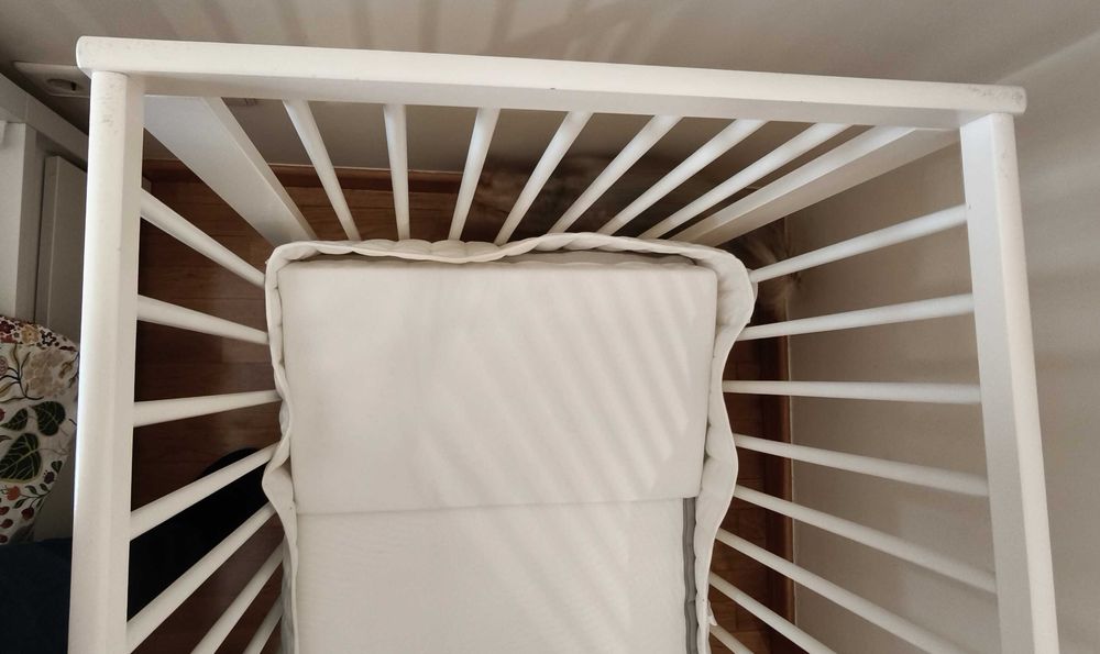 Berço bebé IKEA Gulliver com rodizios e posição intermédia