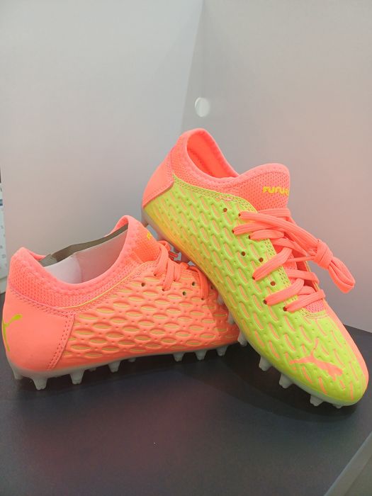 Vendo chuteiras NOVAS