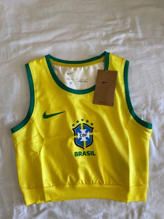 Tops desportivos