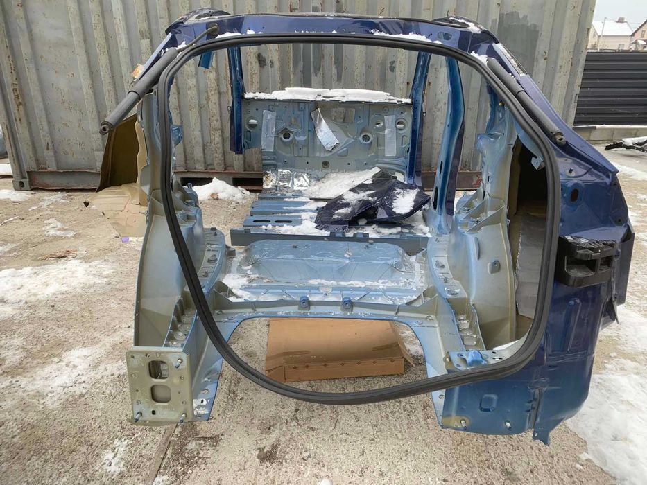 Крило , чверть Tesla model Y