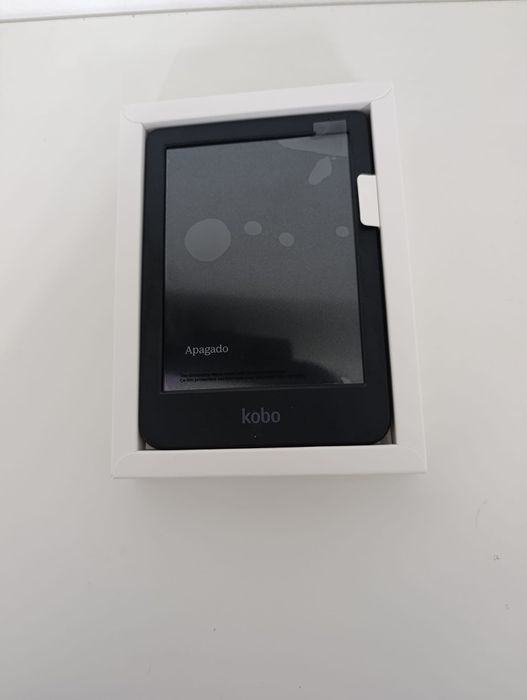 Vendo Kobo novo em caixa com tudo só foi usado uma vez com papel