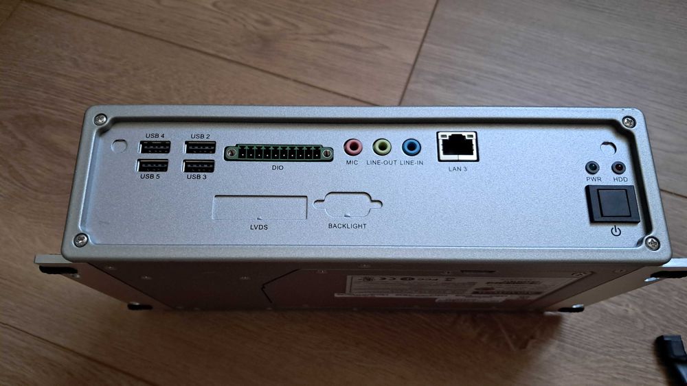 komputer przemysłowy ADVANTECH ARK 3360F
